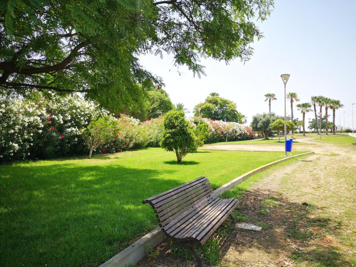 Bungalow En Punta Prima 2 Dormitorios Y Piscina Torrevieja Eksteriør bilde